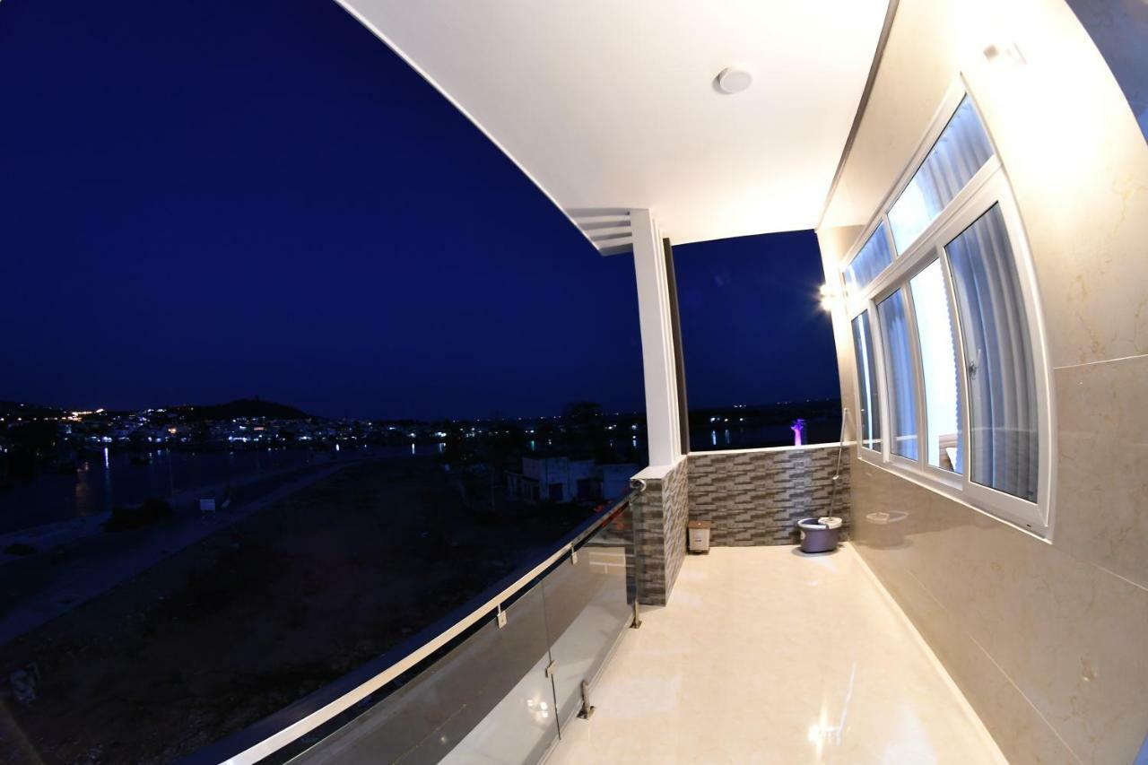 Nha Nghi Hung Hoa Hotel ฟานเที้ยต ภายนอก รูปภาพ
